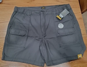 NWT Lee Men's Side Elastic Cargo Short Smoke Gray Color 7.5" Inseam Size 44 - Picture 1 of 2