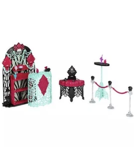 NEW MONSTER HIGH Frights Camera Action Premiere Party Set MATTEL Furniture NIB - Picture 1 of 5