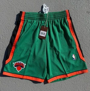 Herren Mitchell & Ness New York Knicks NBA Swingman Shorts 2006 grün Large - Bild 1 von 8
