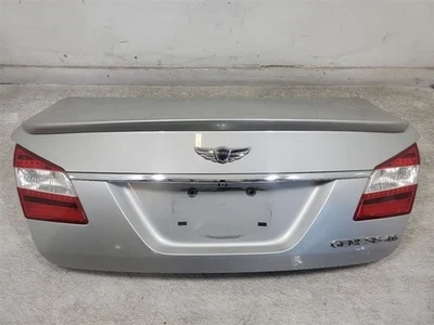 Hyundai Genesis 2012-2014 sedán tapa maletero con cámara - plata de ley Foto 1 de 4