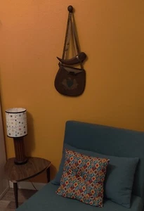 60er Jahre Masketeers Mid Century Teak Holz Pulverhorn und Trockensack Wandbild - Bild 1 von 7