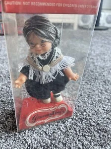 "Muñeca vintage Grannykins de 7"" en caja original" - Imagen 1 de 8