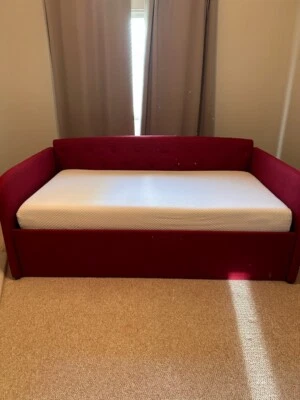 For Sale: Twin Daybed with Mattress – Must Pick Up! - Image 1 of 3