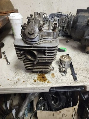 Extremo superior completo para Suzuki ALT125 buen estado Foto 1 de 4