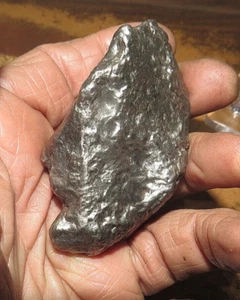 370 GM CAMPO DEL CIELO METEORITE  A GRADE BEAUTIFUL METEORITE STAND CLEANED - Picture 1 of 10