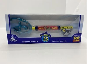 Tienda Disney Pixar Toy Story 25 aniversario llave edición especial - Imagen 1 de 10