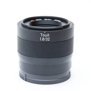 Carl Zeiss Touit 32mm F/1.8 (for SONY E mount) #105 -Near Mint- - Picture 1 of 12