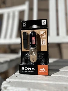 SONY WALKMAN BLACK 2GB MP3 Player B Series REC&PLAY USB RETRO Tourists NWZB162F - Picture 1 of 6
