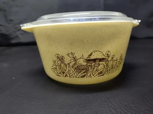 Vintage PYREX 473-B FOREST FANCIES Mushroom Bowl ~ 1 Liter ~ Includes Lid - Picture 1 of 11
