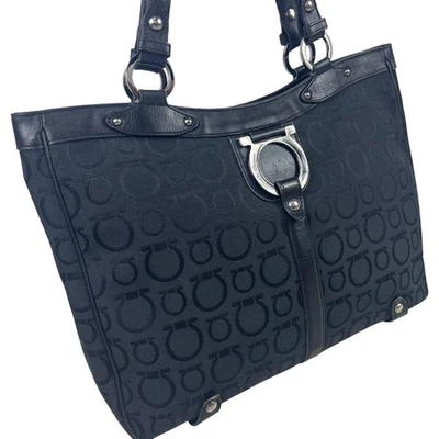 Bolsa tote SALVATORE FERRAGAMO Gancini couro lona preta tamanho A4 do Japão - Imagem 1 de 4