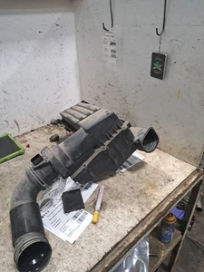 Air Cleaner/Air Filter Housing 2010 Tiguan Sku#4293723 - Picture 1 of 6