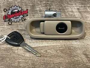 Pestillo de guantera Honda Accord 1998-02 con llave bronceada OEM usado - Imagen 1 de 6