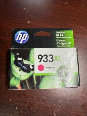 HP 933XL Magenta Office jet Ink Cartridge EXP: 12-2024 - Image 1 of 2