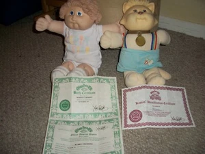 1982 Cabbage Patch Kids Blue Eyed Baby Boy, Easter Outfit & a Koosas - Bild 1 von 1