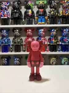 KAWS Companion Red Open Edition Vinyl Figur 2017 - Bild 1 von 7