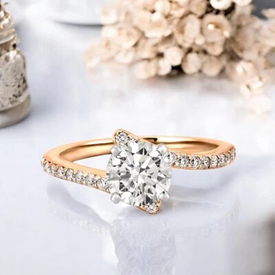 18k Yellow Gold 1.30 Ct Round Cut Lab Created Diamond Wedding Ring IGI E F VS - Image 1 of 4