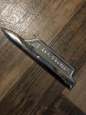 1951 51 Ford Custom Front Fender Trim Molding Spear Driver Side LH Sedan — 第 1/4 张图片