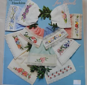 Diseños de punto de cruz de flores American School Needlework 3571 para toallas 24 gráficos - Imagen 1 de 8