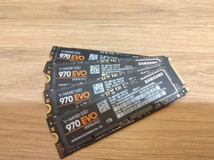 Samsung 970 EVO 1TB V-NAND PCIe 3.0 x4 NVMe M.2 SSD MZ-V7E1T0 MZVLB1T0HALR - Bild 1 von 1