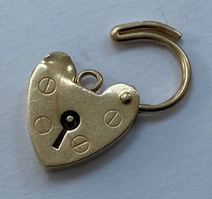 Cierre de candado vintage de corazón de amor dorado macizo de 9 quilates de 17,5 mm de largo - Imagen 1 de 4