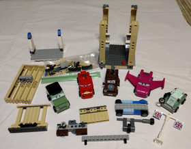 Lego 8639 Cars 2 Big Bentley Bust Out Set (Incomplete)