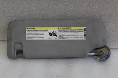 Chevrolet Volt 2016 pasajero derecho parasol gris 23223682 Foto 1 de 4