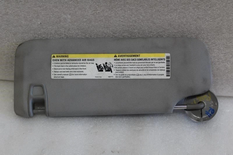 Chevrolet Volt 2016 pasajero derecho parasol gris 23223682 Foto 1 de 4