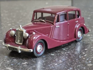Lansdowne LDM 8A 1954 Triumph Renown Mk.2 TDC Saloon - maroon body & interior - Picture 1 of 12
