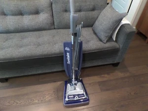 Sanitaire By Electrolux Upright Heavy Duty Professional Vacuum S675 MINT COND.! - Picture 1 of 10