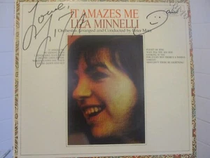 SIGNED LIZA MINELLI ALBUM (IT AMAZES ME, 1965)!! - Picture 1 of 8