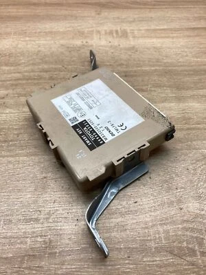 89990 05031 MB232500 5053 Toyota Avensis Smart Key Module Control Unit Denso - Image 1 of 4