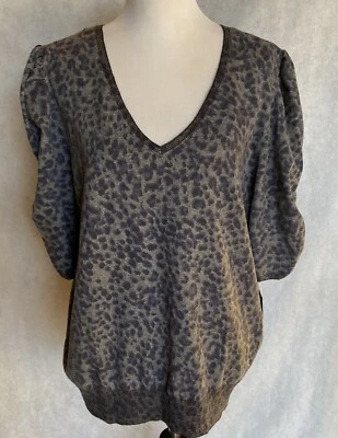 DEMOCRACY Size XL Grey Animal Print Puff Short Sleeve V-Neck Sweater $78 NEW - Image 1 of 4