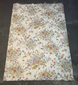 Bouquet Cotton Fabric 44 Inches Wide 1.29 Yards Multicolor Floral - Picture 1 of 5