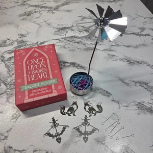 Once Upon A Broken Heart Tealight Holder Fairyloot Septiembre 2025 Una promesa de medianoche - Imagen 1 de 6