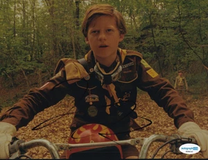 LUCAS HEDGES signed (MOONRISE KINGDOM) Redford actor 8X10 photo ACOA SD86747 - Picture 1 of 1