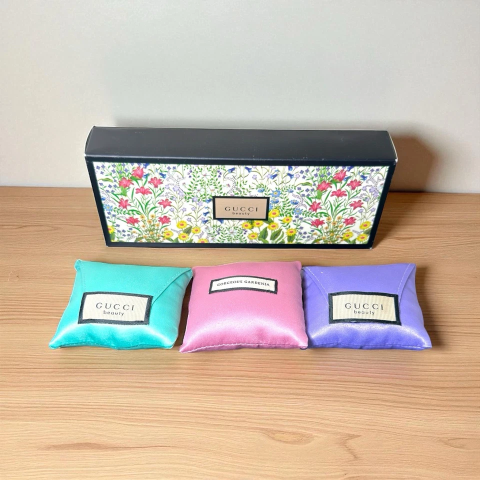 Set of 3 Gucci Flora Mini Collector Pillows – Collector Item