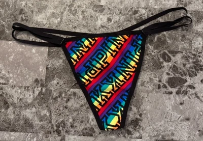 CALCINHA VICTORIA'S SECRET ROSA L LISTRA ARCO-ÍRIS TIRA DUPLA RARA CORDA V - Imagem 1 de 4