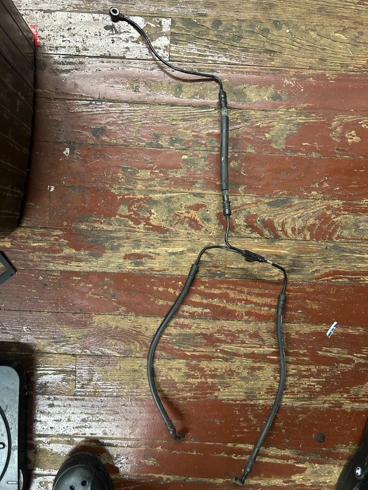 Linha de freio dianteiro 43349-96B 2006 Harley Davidson Street Glide fabricante de equipamento original - Imagem 1 de 1