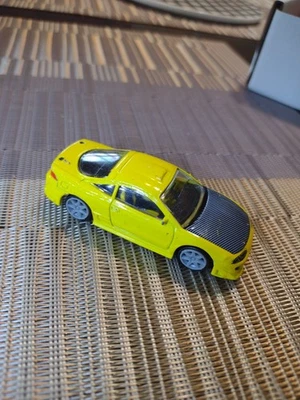  Mitsubishi Eclipse 1995 Racing Champions. Желтый. Отсутствует спойлер. B59 - Изображение 1 из 4