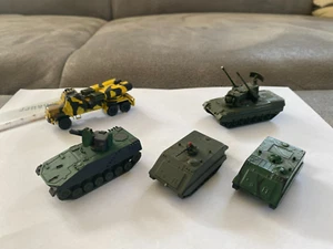 Panzer - 5 Modelle - Gepard - Roland - 2 x M112 - 1:87 - H0 - Roco - Reste - Bild 1 von 4