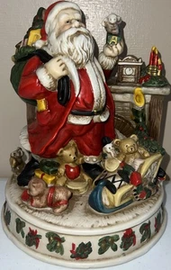 Carillon Babbo Natale dipinto a mano musical festività natale xmas testato funzionante - Foto 1 di 10