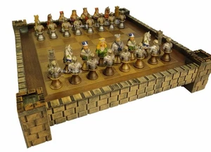 Mittelalter Kreuzzüge Büsten bemalt Ritter Schachspiel mit Burgbrett - Bild 1 von 7
