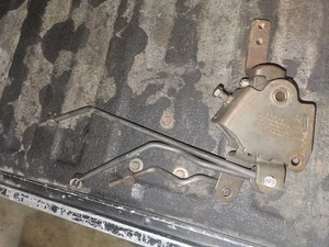 Hurst Competition Plus 4 Speed Shifter Assembly With Rods 3917879S - Bild 1 von 7