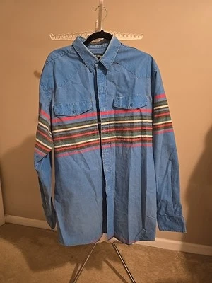 Frontier Series BrushPopper Hecho en EE. UU. De colección Abotonable Foto 1 de 4