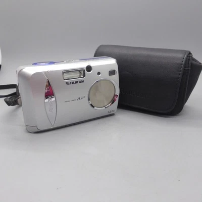 Fujifilm Digital Camera FinePix A303 3.2MP Silver Tested - Image 1 of 4
