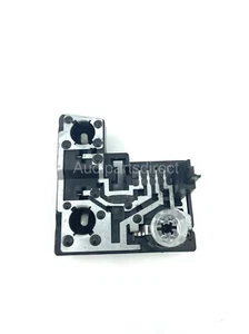 New Genuine Audi A6 C6 05-11 Avant O/S Right Rear Inner Bulb Holder 4F9945222 - Picture 1 of 4