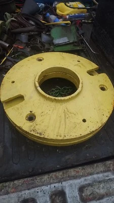 Un par de pesos de rueda trasera. John Deere R,80,820,830 Foto 1 de 2