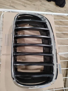 2007-14 bmw x5 Upper Center Grille - Picture 1 of 7