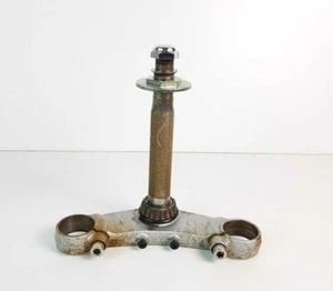 Piastra Inferiore Forcella TRIUMPH 955 ie SPRINT RS ST 1999 > 2004 Km 21.801 - Foto 1 di 7