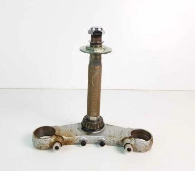 Piastra Inferiore Forcella TRIUMPH 955 ie SPRINT RS ST 1999 > 2004 Km 21.801 - Immagine 1 di 4